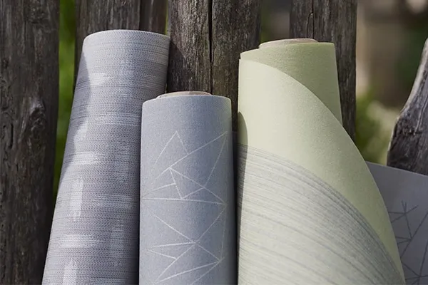 Rullar av markisväv.